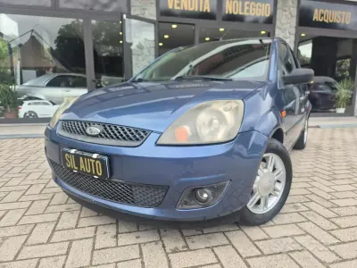 Usata Ford Fiesta 68 CV (50 kW) 2006 Blu Utilitaria