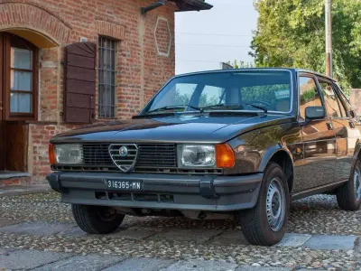 Usata Alfa Romeo Giulietta 109 CV (80 kW) 1980 Marrone ar524 Berlina