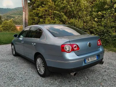Usata VW Passat Highline 250 CV (183 kW) 2008 Berlina