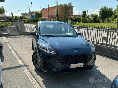 Usata Ford Kuga ST-Line 120 CV (88 kW) 2023 Blu SUV