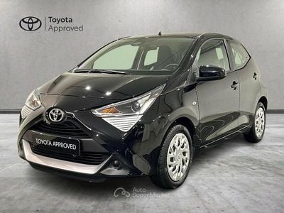 Usata Toyota Aygo X-play 72 CV (52 kW) 2020 Nero Utilitaria