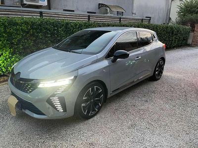 Usata Renault Clio V Techno 101 CV (74 kW) 2023 Grigio Berlina