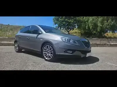 Usata Lancia Delta 105 CV (77 kW) 2012 Utilitaria
