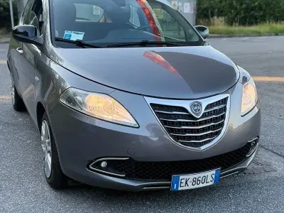Usata Lancia Ypsilon S 69 CV (50 kW) 2011 Grigio Utilitaria