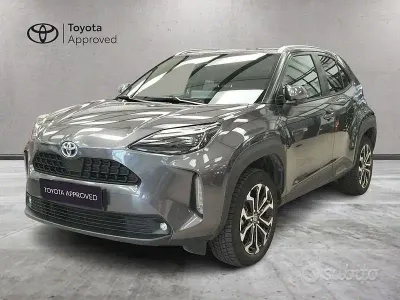Käytetty Toyota Yaris Cross Trend 116 HP (85 kW) 2022 Harmaa Katumaasturi