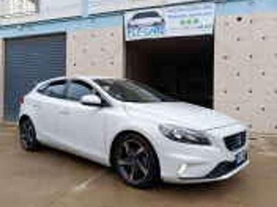 Usata Volvo V40 R-Design Momentum 114 CV (83 kW) 2015 Bianco Berlina