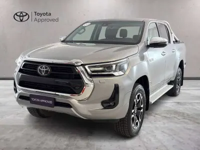 Usata Toyota HiLux Executive 204 CV (150 kW) 2024 Grigio Pick-up