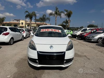 Usata Renault Scénic III 110 CV (80 kW) 2013 Bianco Monovolume