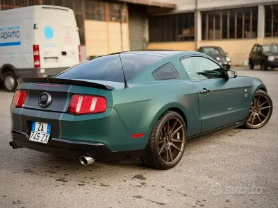 Usata Ford Mustang GT S 550 CV (404 kW) 2010 Verde Coupé