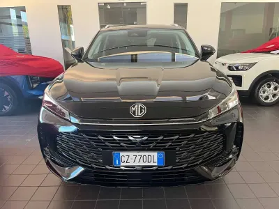 Usata MG HS Luxury 143 CV (105 kW) 2025 Nero SUV