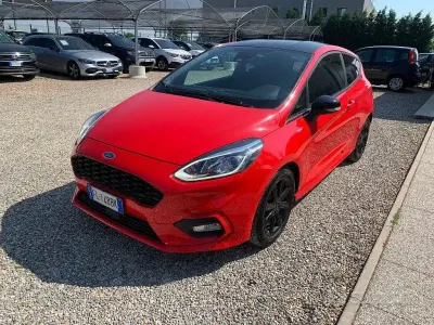 Usata Ford Fiesta ST-Line 84 CV (61 kW) 2018 Rosso Utilitaria