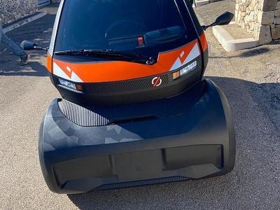Uusi Renault 14 2025 Musta