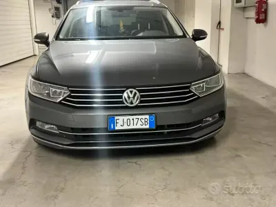 Usata VW Passat 150 CV (110 kW) 2016 Grigio Station wagon