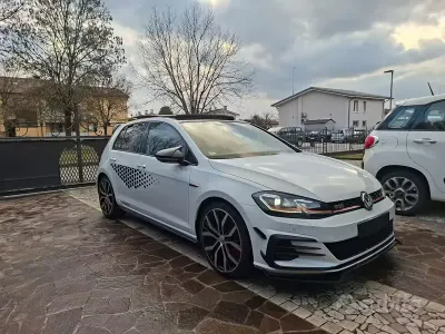 Gebraucht VW Golf VIII GTI 245 PS (180 kW) 2020 Weiß Limousine