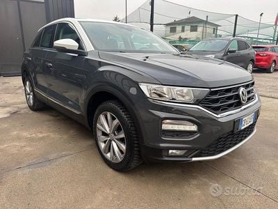 Usata VW T-Roc Advance 115 CV (84 kW) 2020 Grigio SUV
