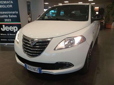 Usata Lancia Ypsilon 85 CV (62 kW) 2015 Bianco Utilitaria