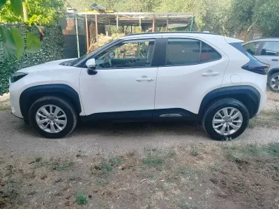 Usata Toyota Yaris Cross Active 92 CV (67 kW) 2024 Bianco SUV