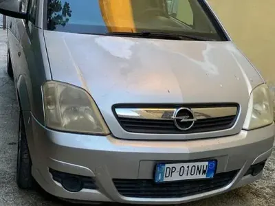 Usata Opel Meriva 75 CV (55 kW) 2008 Grigio Monovolume
