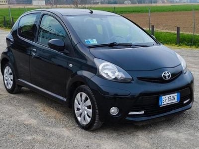 Usata Toyota Aygo Edition 68 CV (50 kW) 2013 Nero Utilitaria