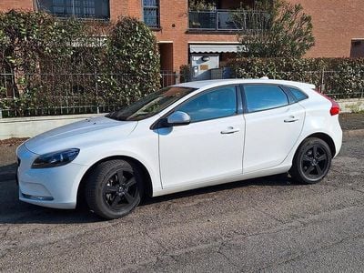 Usata Volvo V40 Kinetic 2017 Bianco Berlina