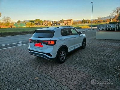 Usata VW T-Cross R-line 116 CV (85 kW) 2024 Bianco SUV