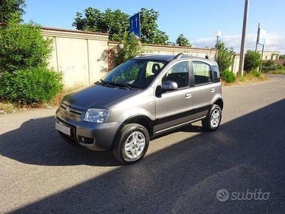 Usata Fiat Panda 4x4 74 CV (54 kW) 2011 Grigio Utilitaria