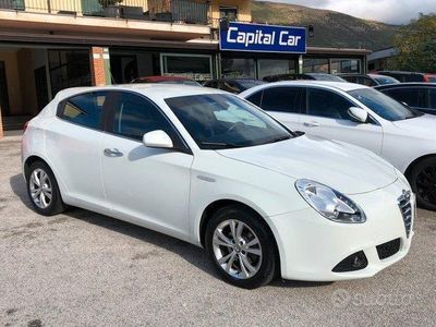 Usata Alfa Romeo Giulietta Distinctive 105 CV (77 kW) 2012 Bianco Utilitaria