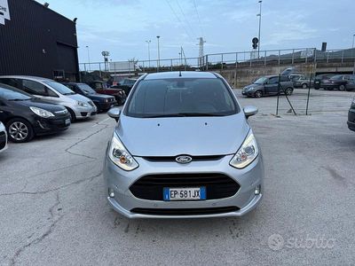 Usata Ford B-MAX Titanium 100 CV (73 kW) 2013 Grigio Monovolume
