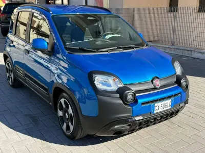 Usata Fiat Panda Cross Cross 69 CV (50 kW) 2025 Blu/azzurro Utilitaria