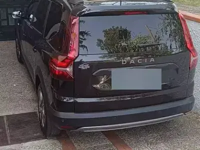 Usata Dacia Jogger 101 CV (74 kW) 2022 Nero Monovolume