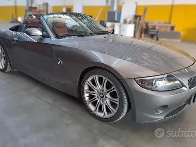 Usado BMW Z4 170 HP (125 kW) 2004 Cinzento Cabrios