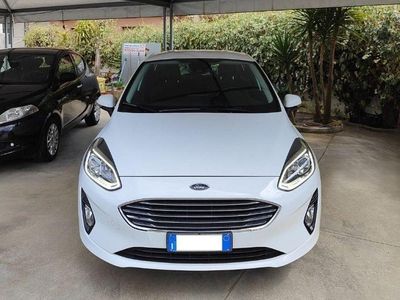 Usata Ford Fiesta Titanium 86 CV (63 kW) 2018 Bianco Utilitaria