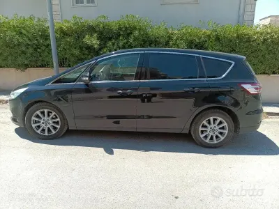 Usata Ford S-MAX S 150 CV (110 kW) 2017 Nero Monovolume