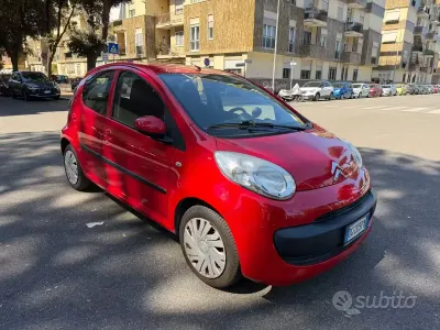 Second-hand Citroën C1 68 CP (50 kW) 2007 Roșu Hatchback