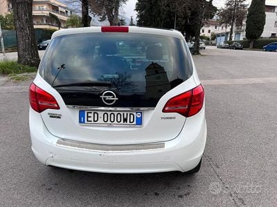 Usata Opel Meriva 2011 Bianco Monovolume