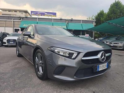 Usata Mercedes A180 Executive 116 CV (85 kW) 2019 Grigio Berlina