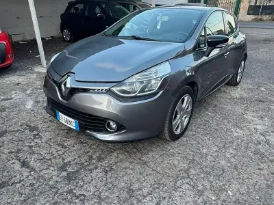 Usata Renault Clio IV 75 CV (55 kW) 2013 Grigio Berlina