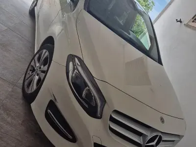 Usata Mercedes B180 95 CV (69 kW) 2018 Bianco Utilitaria