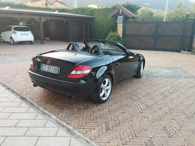 Usata Mercedes SLK200 163 CV (119 kW) 2005 Nero Cabrio