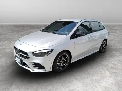 Occasion Mercedes B180 AMG Line Premium 116 PK (85 kW) 2024 Zilver MPV