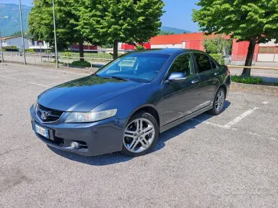 Usata Honda Accord 140 CV (102 kW) 2007 Grigio Berlina