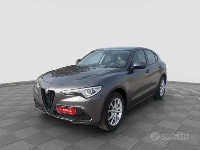 Usata Alfa Romeo Stelvio Super 210 CV (154 kW) 2019 Grigio SUV