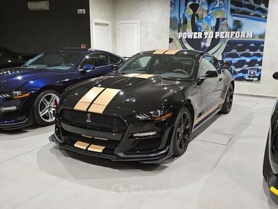Usata Ford Mustang Fastback 317 CV (233 kW) 2020 Nero pastello Coupé