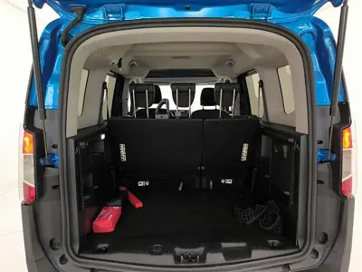 Usata Ford Tourneo Courier Active 126 CV (92 kW) 2024 Blu scuro Monovolume