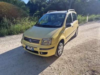 Usata Fiat Panda Dynamic 69 CV (50 kW) 2005 Giallo Utilitaria