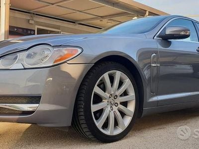 Usata Jaguar XF 207 CV (152 kW) 2017 Grigio Berlina