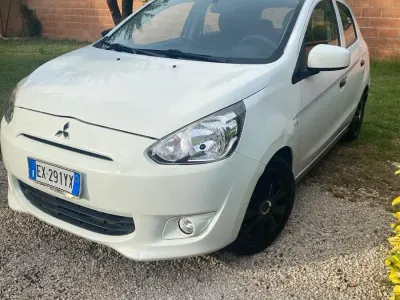 Usata Mitsubishi Space Star 69 CV (50 kW) 2014 Nero Monovolume