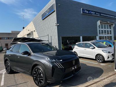 Usata Peugeot 3008 Allure 145 CV (106 kW) 2025 Grigio metallizzato SUV