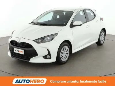 Begagnad Toyota Yaris Active 72 HK (52 kW) 2022 Vit Halvkombi