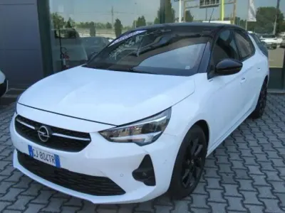 Usata Opel Corsa GS Line 102 CV (75 kW) 2022 Bianco Utilitaria